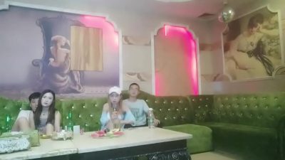 Đi chơi em cave sexy trong karaoke cực dâm